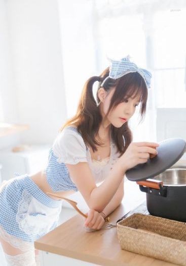 挽起裙子迈开腿让我c_1080P动漫免费观看