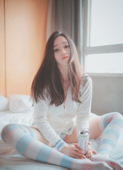公交车揉捏大乳呻吟娇喘在线观看_免费国语在线观看