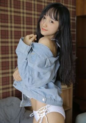 诱人年轻的女老板_蓝光免费在线观看
